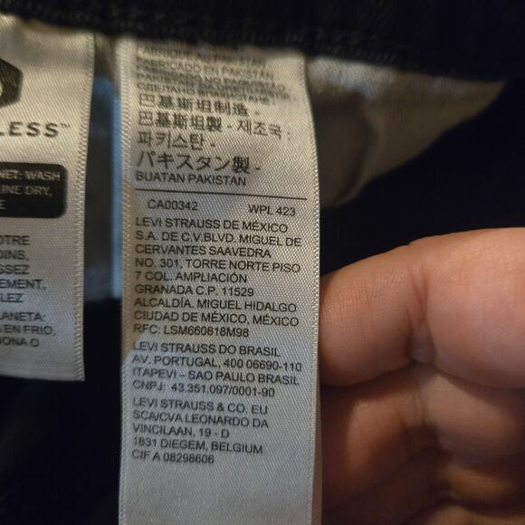 Levi’s 541 Athletic Taper Black Jeans W40 L30 Water<Less> - Picture 6 of 10